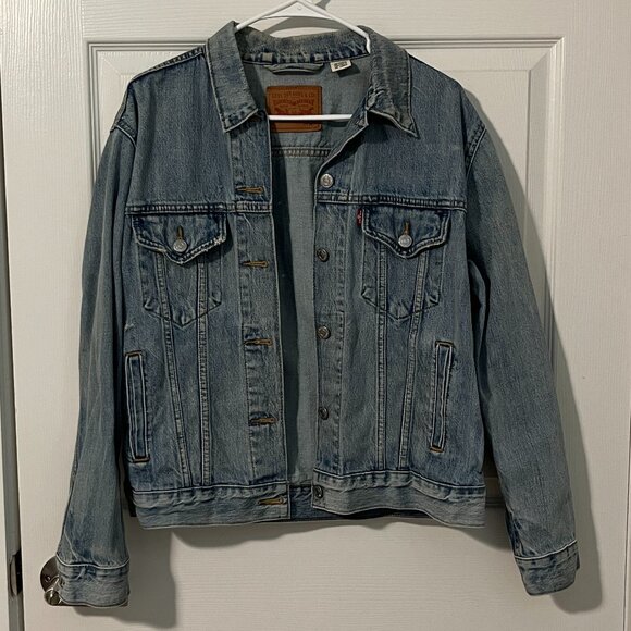 Levi's Jean Jacket - Picture 1 of 5